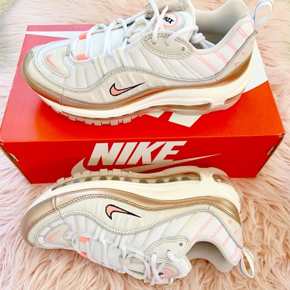 nike gold sneakers air max